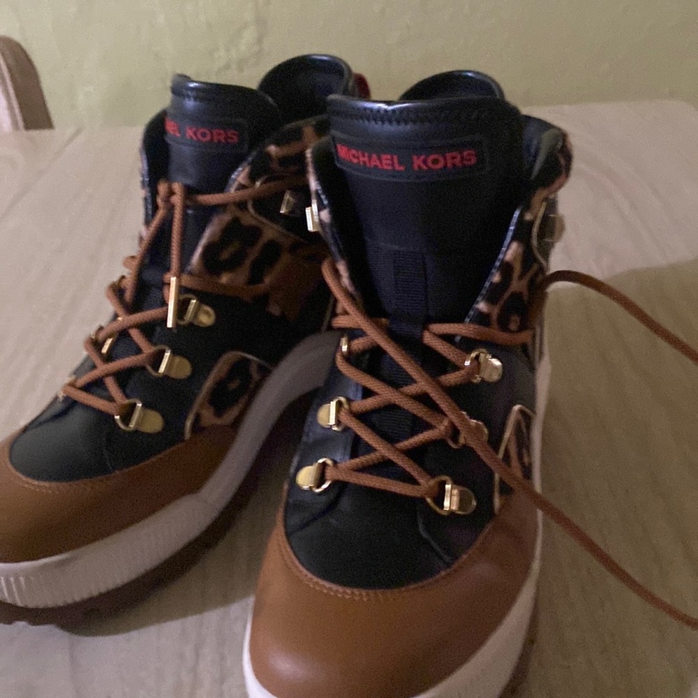 Michael Kors athletic shoes size 8